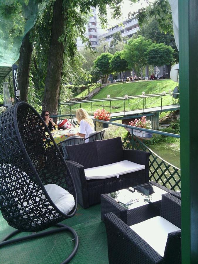Hotel Guest Hause Gusar à Belgrade Extérieur photo